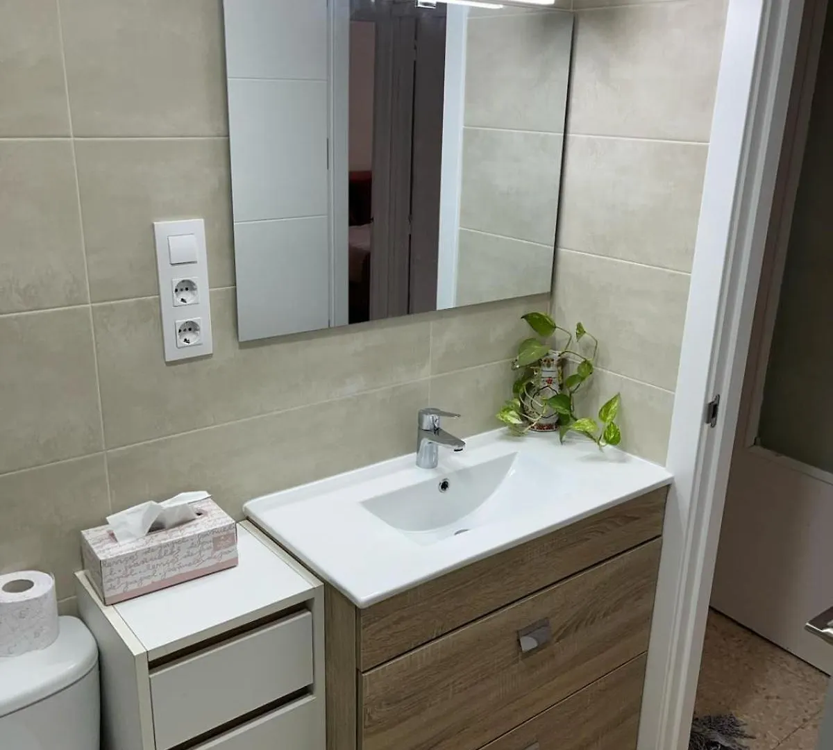 Cozy Apartment Next To Center Seville Spain