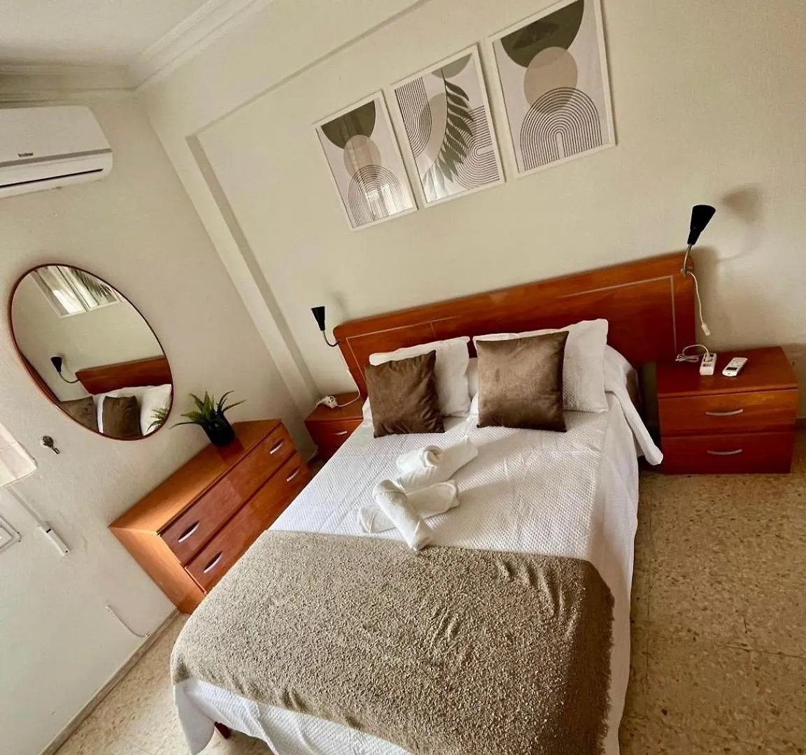 Cozy Apartment Next To Center Seville