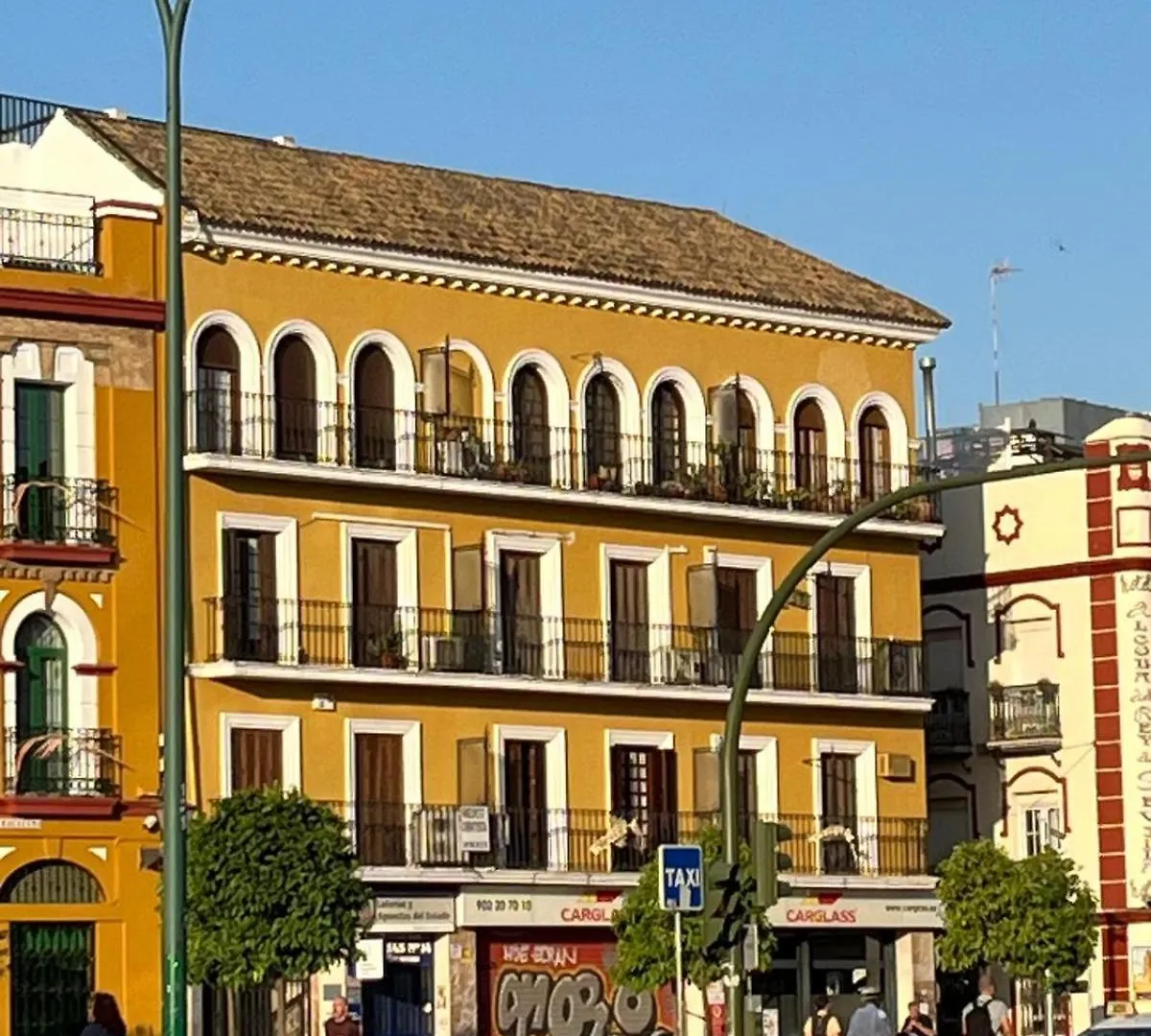 Cozy Apartment Next To Center Seville